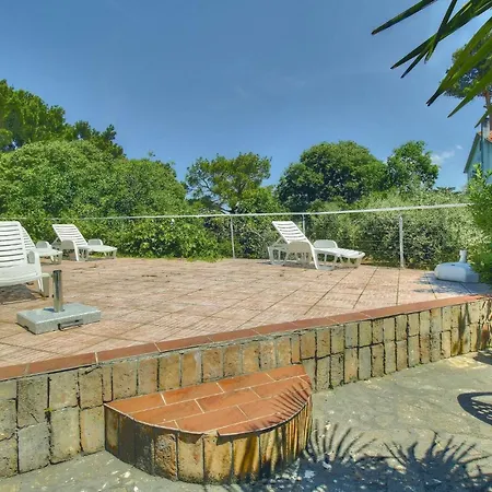 Dom wakacyjny 2 Bedroom Stunning In *