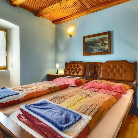 2 Bedroom Stunning In * Kaštel